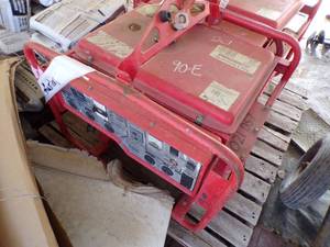 lot 183 image: Multiquip 5000 Generator - RED
