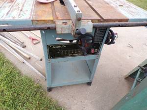 lot 194 image: Table Saw