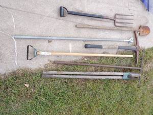 lot 198 image: Potato Fork, post hole digger, pick ax