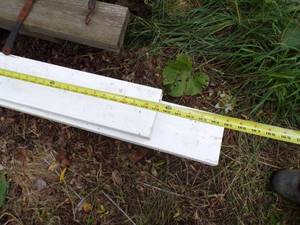 lot 207 image: White Plastic Fencing