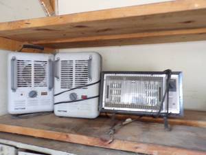 lot 252 image: 3 Space Heaters