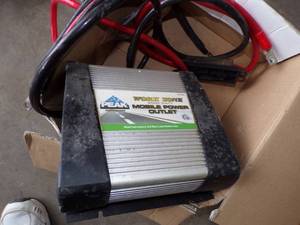 lot 271 image: Workzone 200 Watt Converter