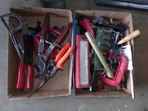 lot 287 image: Box of Misc Tools
