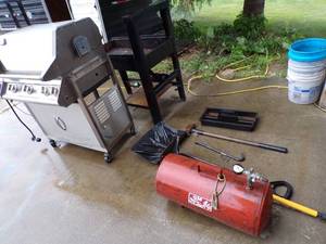 lot 302 image: Air Tank, Grill, and more
