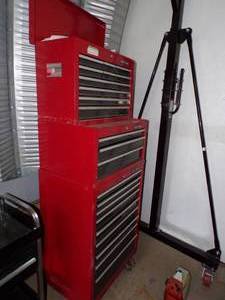 lot 319 image: 3 Piece Craftsman Toolbox