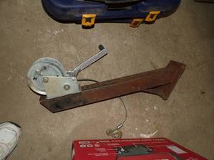 lot 323 image: Trailer Winch