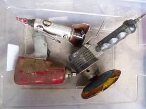 lot 348 image: 3 Pneumatic air tools