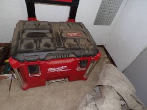lot 363 image: Milwaukee Tool Box