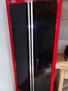 lot 371 image: Craftsman 4 shelf cabinet