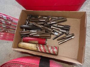 lot 412 image: Tow Straps