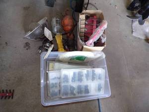 lot 414 image: Misc Nuts, Bolts and trouble light