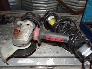 lot 450 image: Angle Grinder and Light