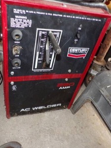 lot 464 image: Century AC Welder 230AMP