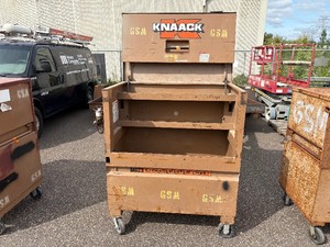 lot 30 image: Knaack gang box  job site storage L 49 x H 55 x D 30  (height with lid open 86)