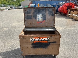 lot 54 image: Knaack job site storage box  chest 48 l x 30  d x 37 