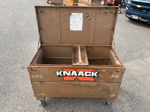 lot 63 image: Knaack job site storage box  chest  with tool tray 48l x 24d x 32 