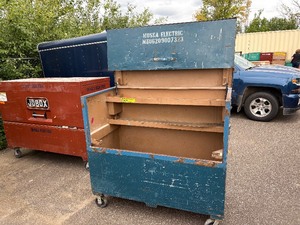 lot 3 image: Blue Mobile Job Site Storage box