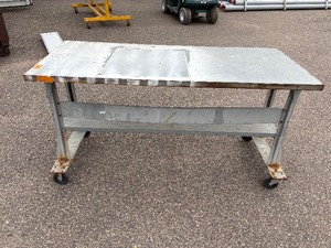lot 62 image: Metal rolling work table 72  l x 30 w x 38  t
