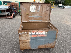 lot 80 image: Knaack Job Master 4830 job site gang box  chest, 48w x 30 d x 37 t