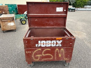lot 82 image: Jobox Site-Vault chest,  model 656990 48 w x 30 d x 41 t