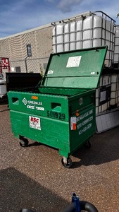 lot 1 image: Greenlee Mobile storage chest  job site box 304823362, L 48 x H 30 x D 30