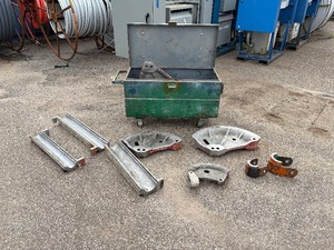 lot 40A image: Greenlee 2 12, 3 Pipe bender in box