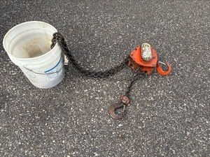 lot 146 image: 2-Ton Chain Hoist