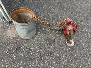 lot 147 image: Duff-Norton 2-Ton Chain Hoist, LMHA