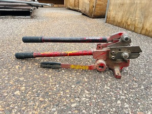 lot 225 image: Shaw Aero Bohn Combi Strapmaster, Cuts, Punches, Bends and Twists Metal
