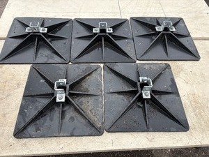 lot 252 image: (5) PHP equipment supports