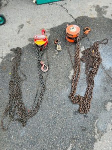 lot 256 image: CM Series 622 Hand chain Hoist Coffing LHH-2B Hand chain hoist  McKissick snatch block
