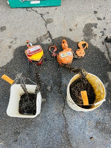 lot 258 image: (2) Chain hoists Black Bear YB-300 3-ton Coffing Model LHH-2B 2-ton