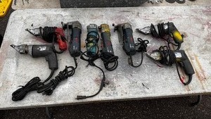 lot 223 image: 8 corded tools Bosch angle drill Bosch 16 ga shears, Kett Shears, Milwaukee shears, Makita angle drill