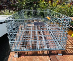 lot 267 image: Uline wire container H-2090 48 x 40 x 30  4000 lb static load capacity
