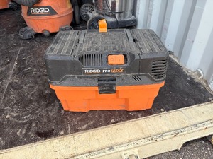 lot 270 image: Ridgid Pro Pack Portable Wetdry Vac WD45500