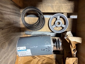 lot 290 image: Marathon X70410570010 2 Speed 3HP Electric Motor, v-belt and v-belt pull