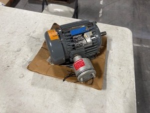 lot 72A image: Marathon Electric motor for hazardous locations CJ 143TTGN 7246BA P