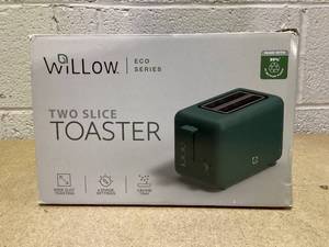 lot 411 image: Willow Kitchen 2-Slice Toaster with Wide Slots