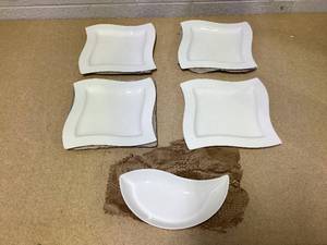 lot 437 image: 5PCS Villeroy & Boch Dinnerware Set