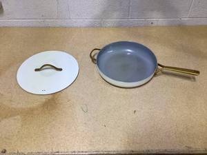 lot 446 image: Members Mark 5.5Qt Ceramic Nonstick Pan