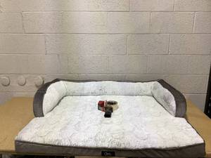 lot 482 image: Serta Pet Bed for Dogs and Cats
