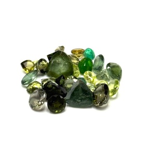 lot 12 image: 13.12 Carat Assorted Gemstones Loose