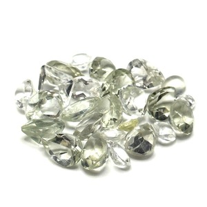 lot 20 image: 40 Carat GreenWhite Quartz Gemstones Loose