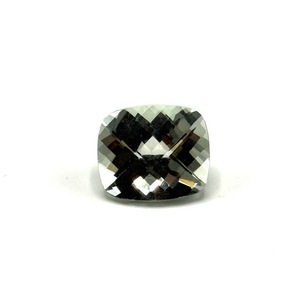 lot 26 image: 8.2 Carat Quartz Gemstone Loose