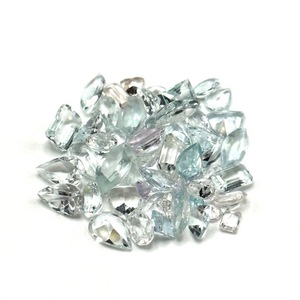 lot 34 image: 24 Carat TopazQuartz Gemstones Loose