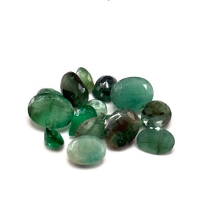 lot 50 image: 9.49 Carat Natural Emerald Gemstones Loose