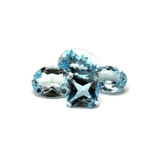 lot 72 image: 12.69 Carat Blue Topaz Gemstones Loose