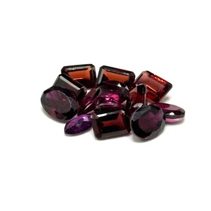 lot 77 image: 14.59 Carat Garnet Gemstones Loose