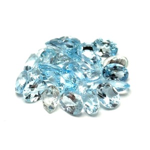 lot 80 image: 32.8 Carat Blue Topaz Gemstone Loose