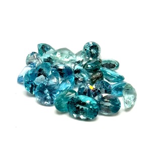 lot 93 image: 20.2 Carat Topaz Gemstones Loose